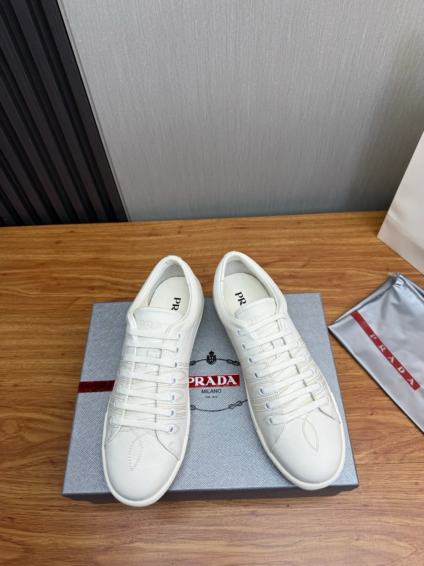 Men's shoes 560💰 [PRADA] Popular items in men's shoe counters, synchronized with the official website, 1 high-quality shipment ✔️Original cowhide + cowhide lining, 1🆚1 replica, original sole, 38-45 (45 customized, non-refundable)